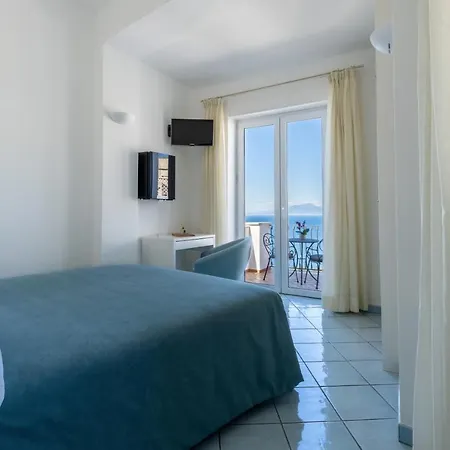 La Prora 3* Κάπρι