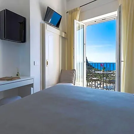 La Prora Capri