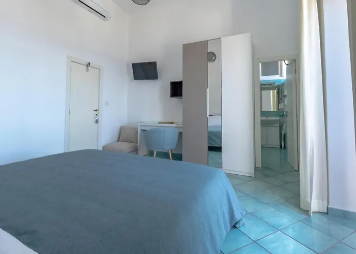 普罗拉酒店 卡普里