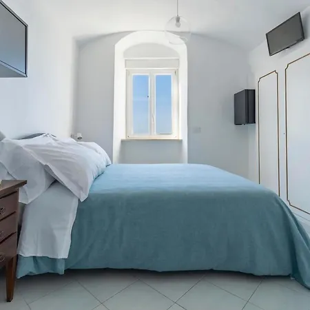 La Prora Capri